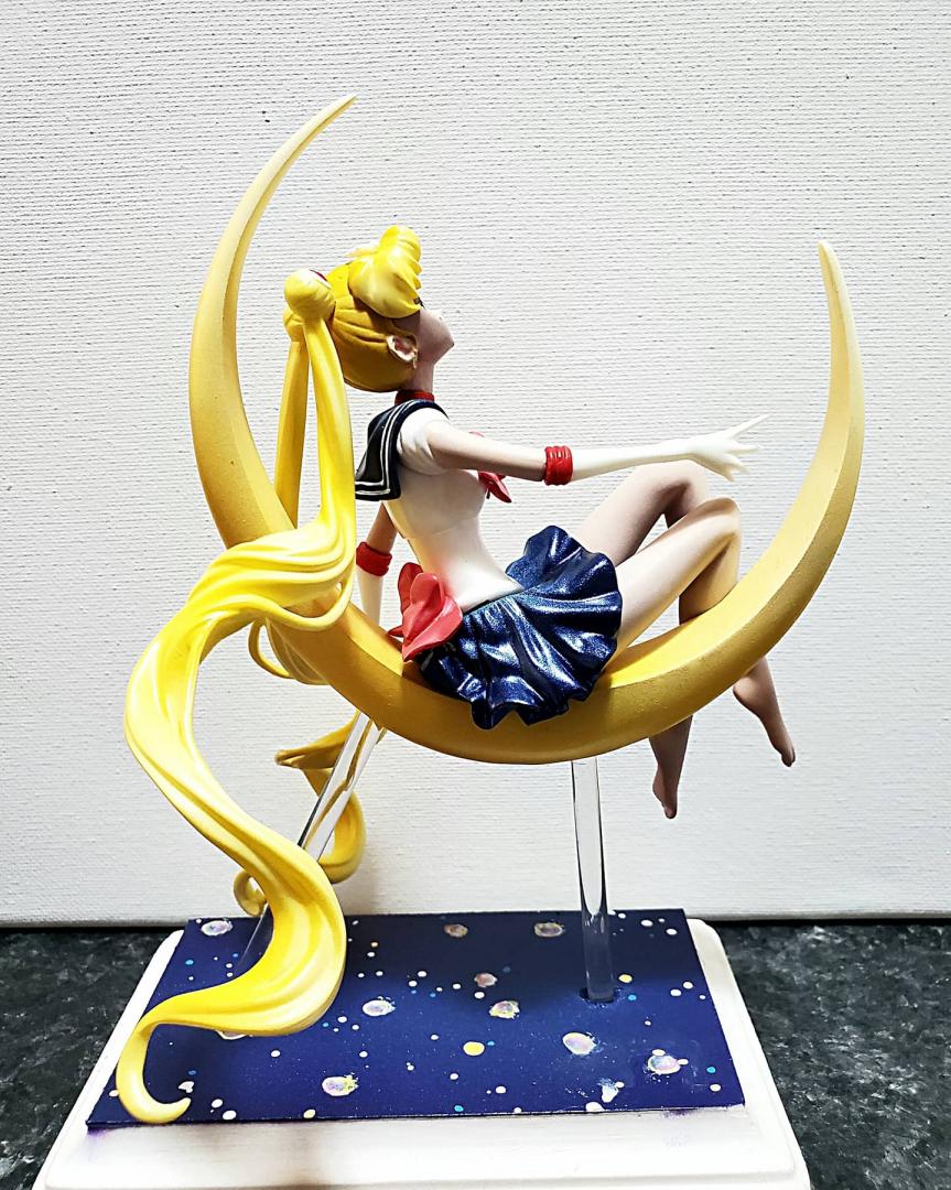 Sailor Moon on moon manga style