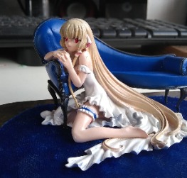 Petit Chii with Sofa