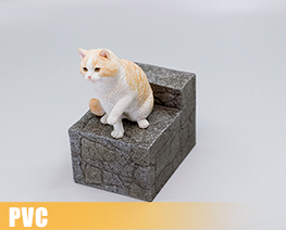 PV9749  The Paw giving Cat Cream Tabby and White (PVC)