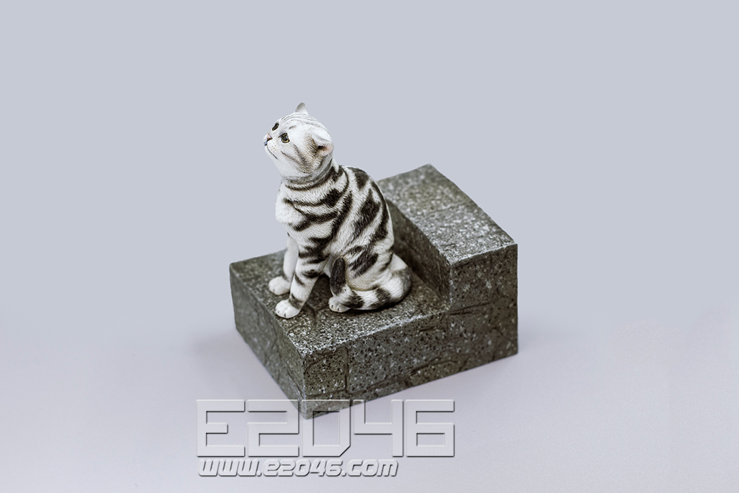 The Sad Cat Silver Tabby (PVC)