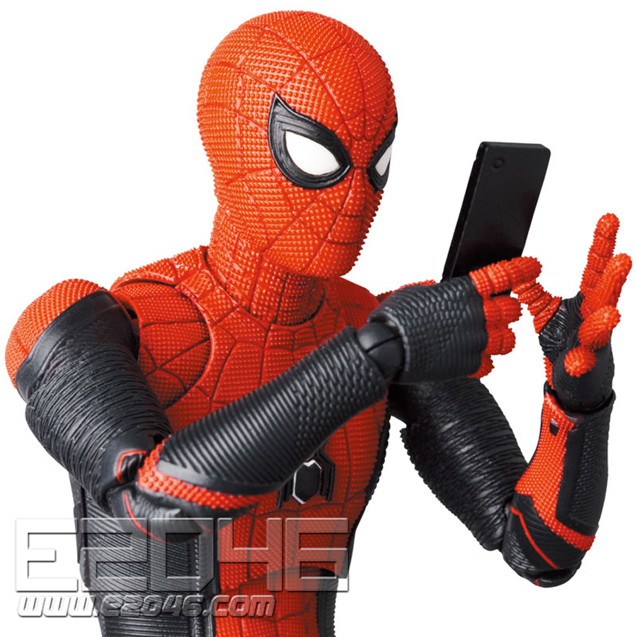 Spider Man Upgraded Suit Version (PVC)