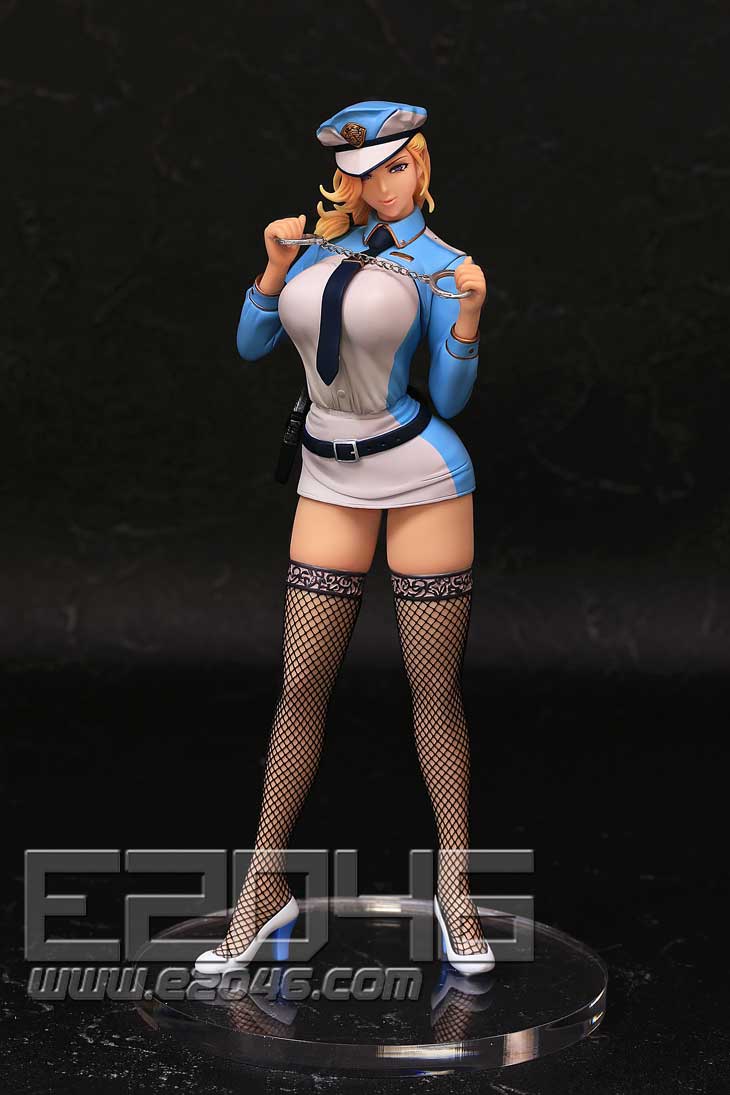 Policewoman Akiko Version II (PVC)