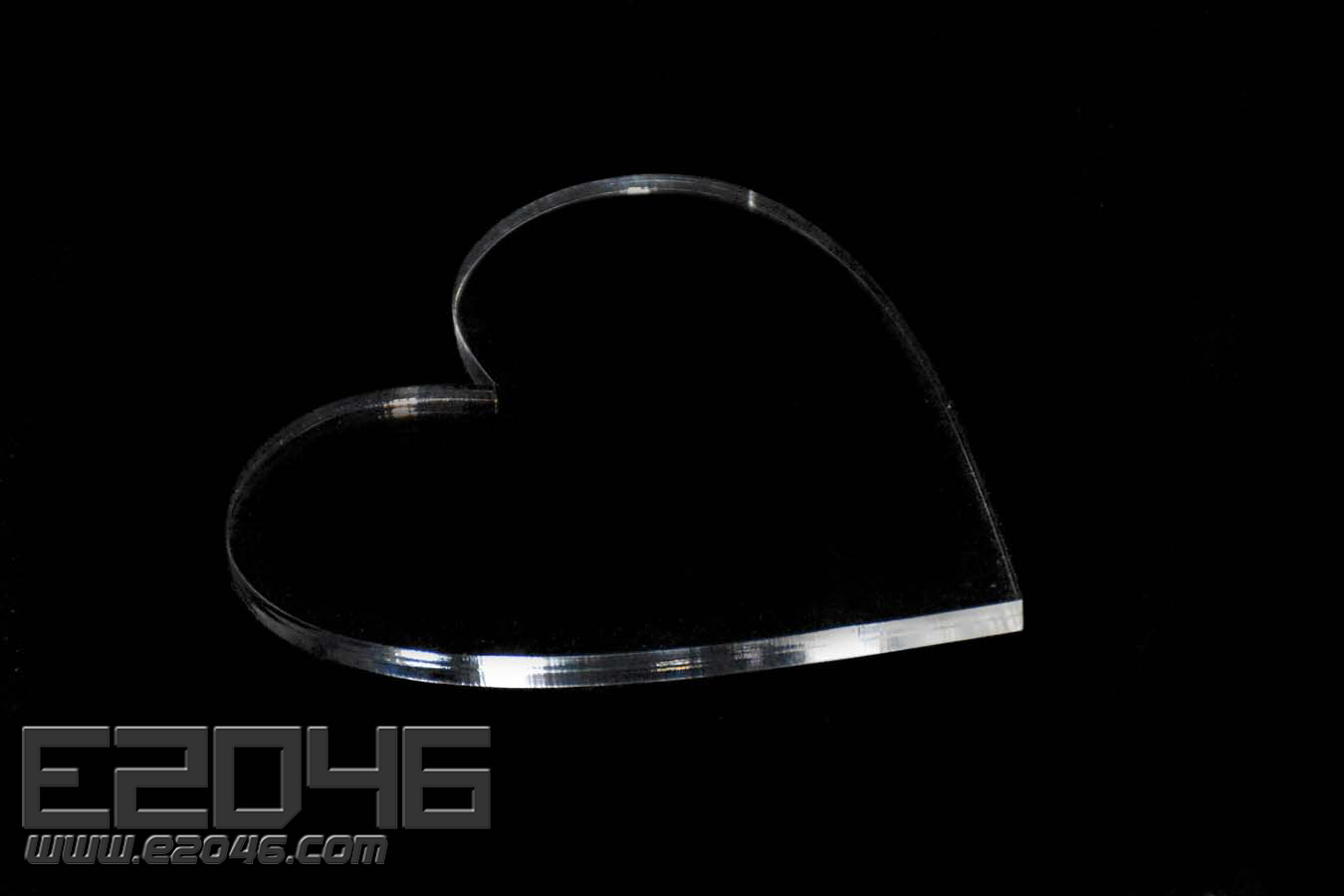 L10 Transparent Heart-Shaped Acrylic Display Base