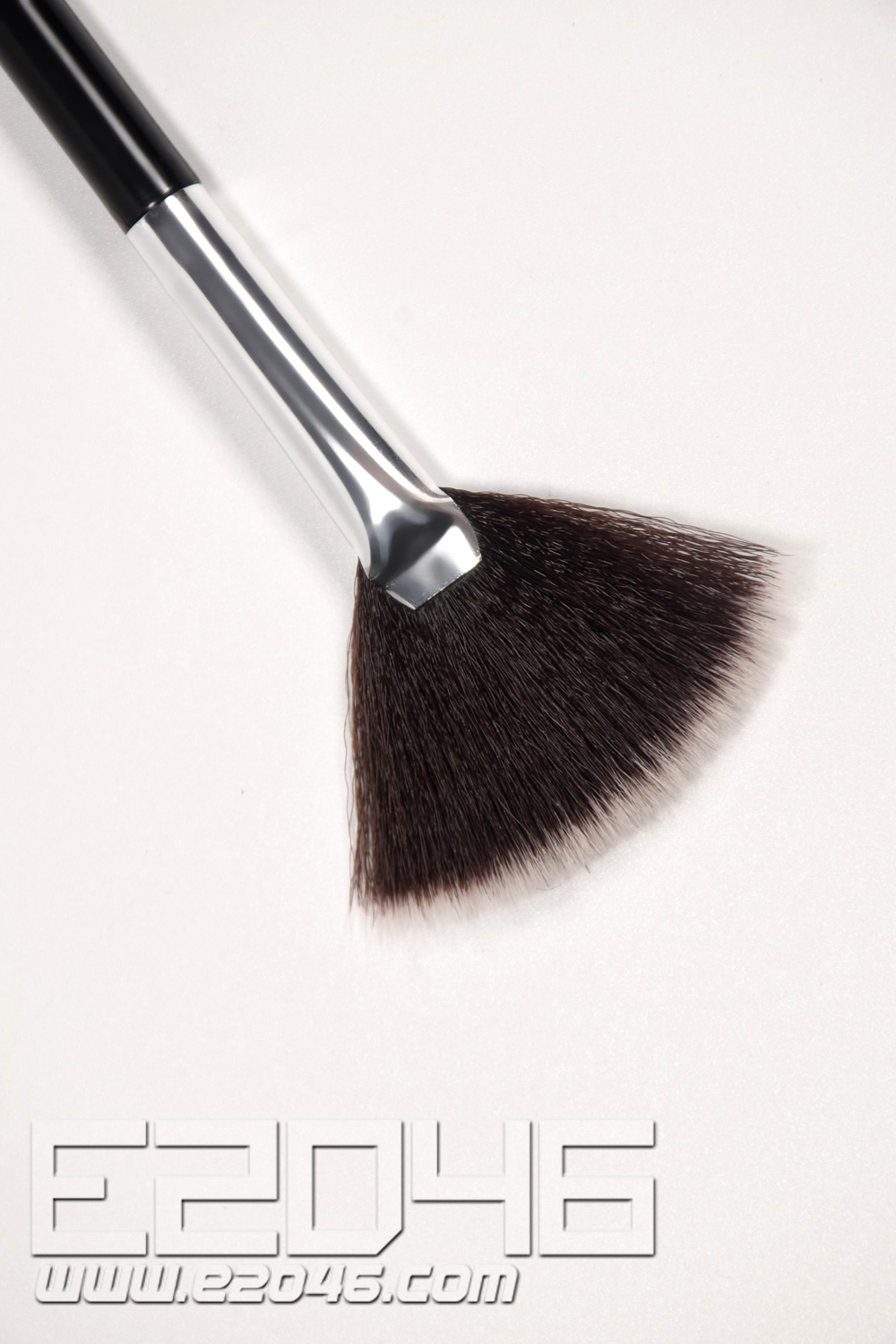 Scalloped Dry Sweep Brush