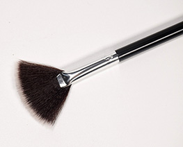 AC3099  Scalloped Dry Sweep Brush