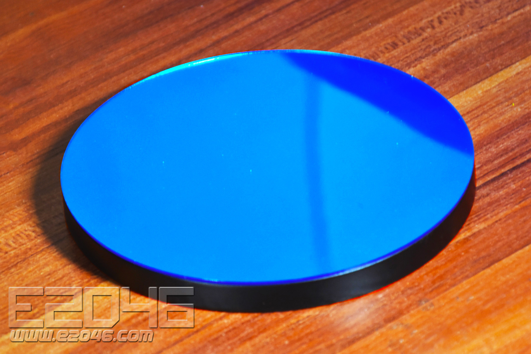 D15 Mirrored Blue Round Wooden Display Base