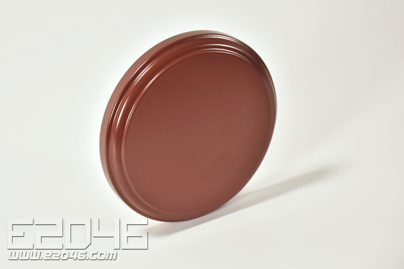 D12 Light Brown Wide Ogee Edge Round Wooden Display Base