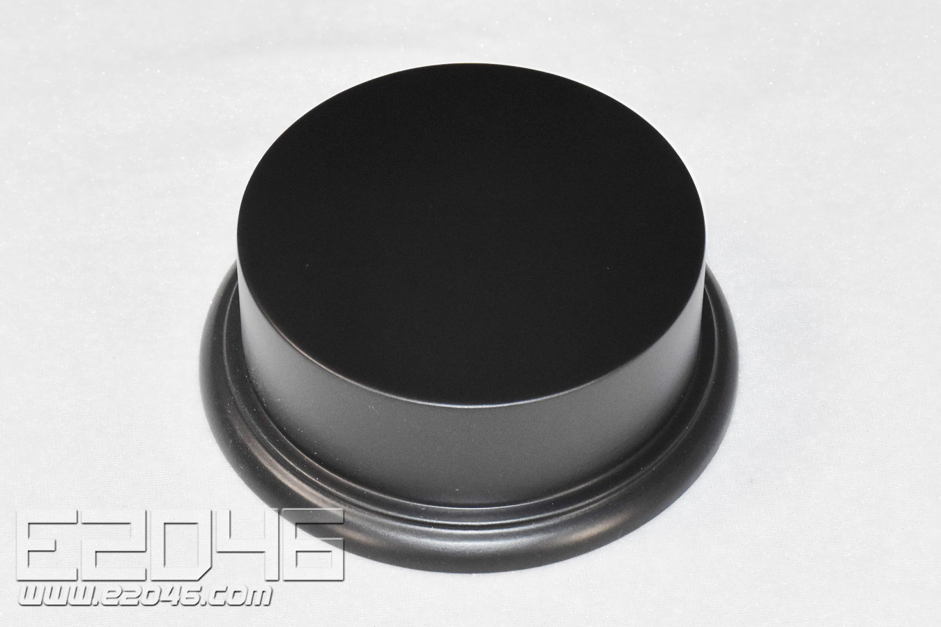 D11 Black Round Plinth Wooden Display Base