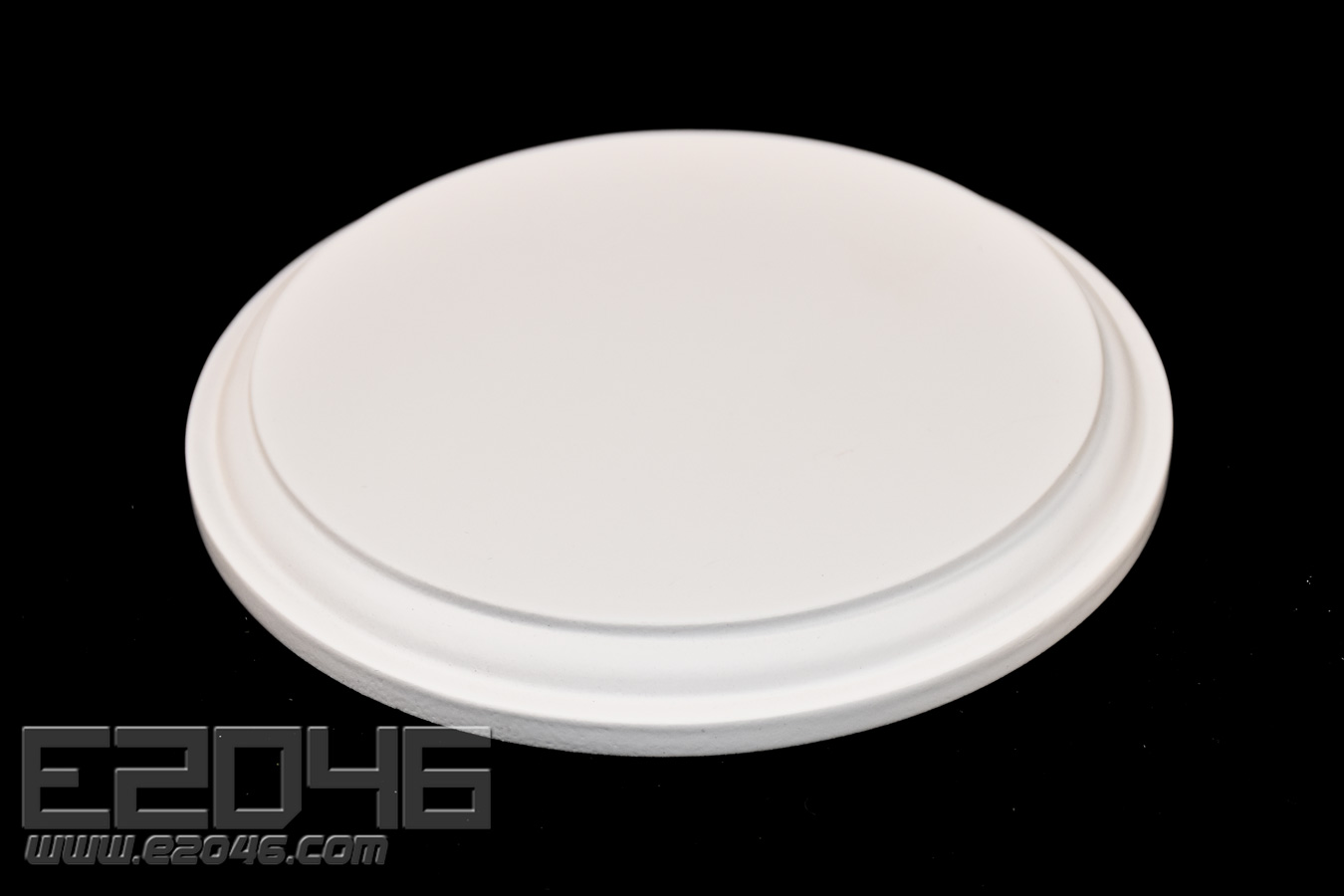D12 White Ogee Edge Round Wooden Display Base