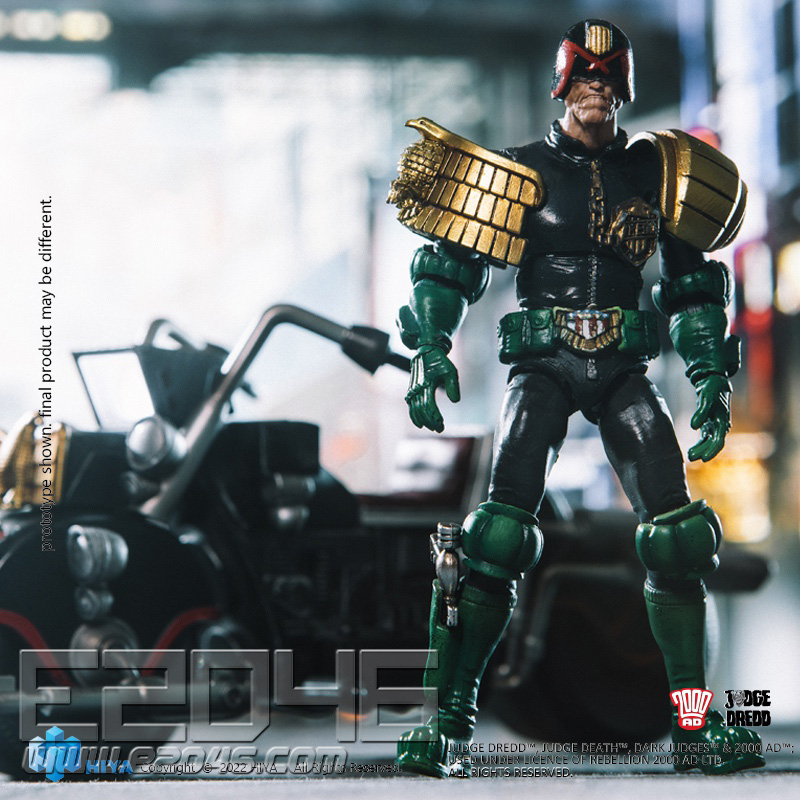 Judge Dredd And Motorcycle (DOLL)